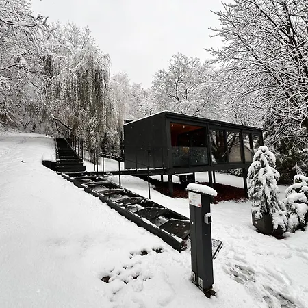 דירה Blackbox House