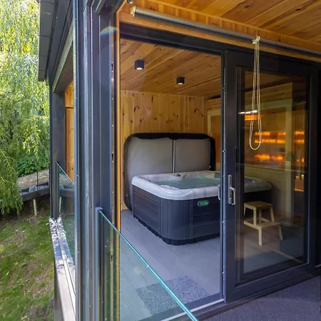 Apartament Blackbox House Noszvaj
