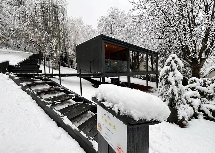 Apartament Blackbox House *